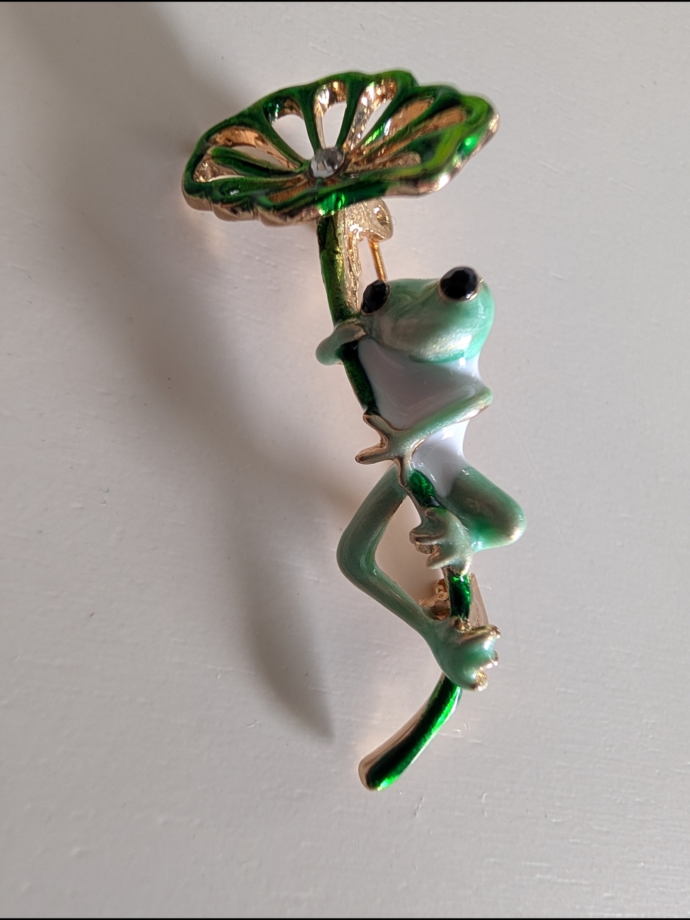 Tree Frog Holding Flower Green Enamel Brooch with Gold-Tone Back